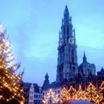 Weihnachtsbaum und Kathedrale