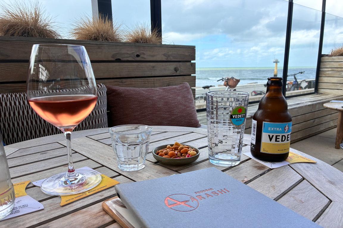 Foodbar "Arashi“ in Cadzand-Bad: Mit Durchblick zum Meer