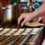 poffertjes_cook-pixabay_17509_1920