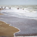schwimmen_brandung_ © VisitFlandern.com_7513580284_287e75e9c3_o