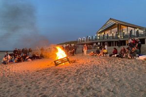 Sommersaison-Abschlussfeuer am Strand @ Strandpavillon "De Zeemeeuw"
