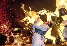 Adventliches Strassenspektakel in Knokke-Heist Knokke-Heist: Strassenspektakel im Winter