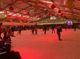 Knokke-Heist: Schlittschuhbahn im Advent