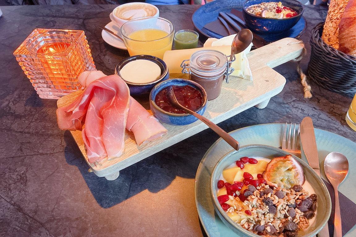 Extern-Frühstücken in Cadzand: Hotel Bruist