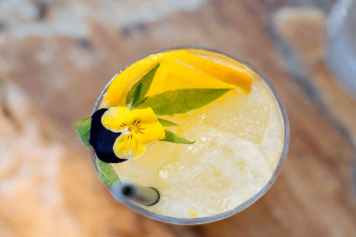 Foodbar "Arashi“ in Cadzand-Bad: Terrasse am Yachthafen