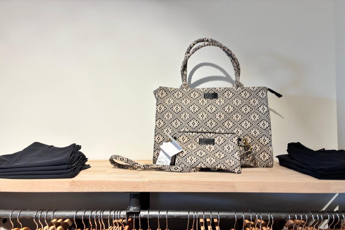 Cocoon: Mode- und Accessoires-Boutique in Cadzand-Bad