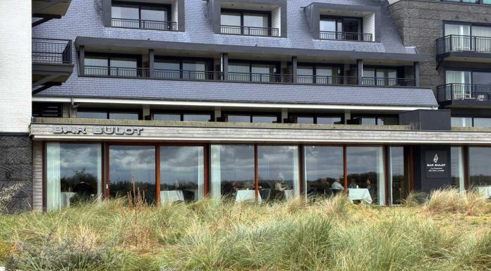 Restaurant „Bar Bublot“ im Strandhotel Cadzand-Bad: Restaurant Bar Blublot im Strandhotel